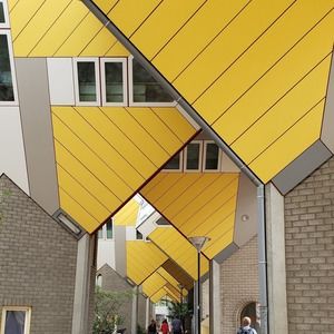 Meet your Posher, Pam